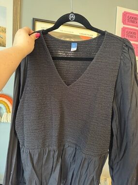 Old Navy Black V-Neck Textured Long Sleeve Dress